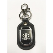 Брелок эмблема на коже с карабином Toyota